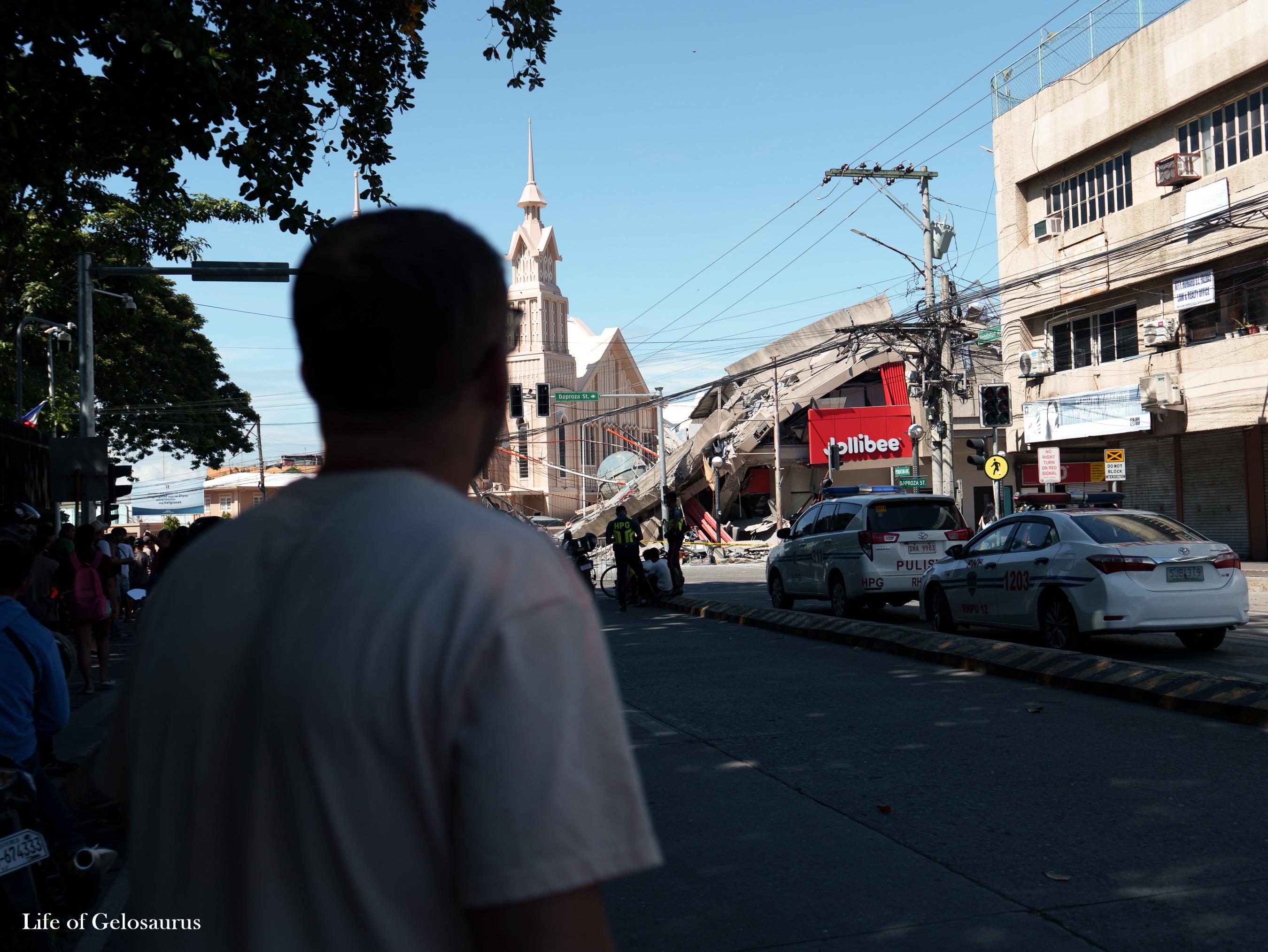 Earthquake aftermath in General Santos City, photograph 7 of 13