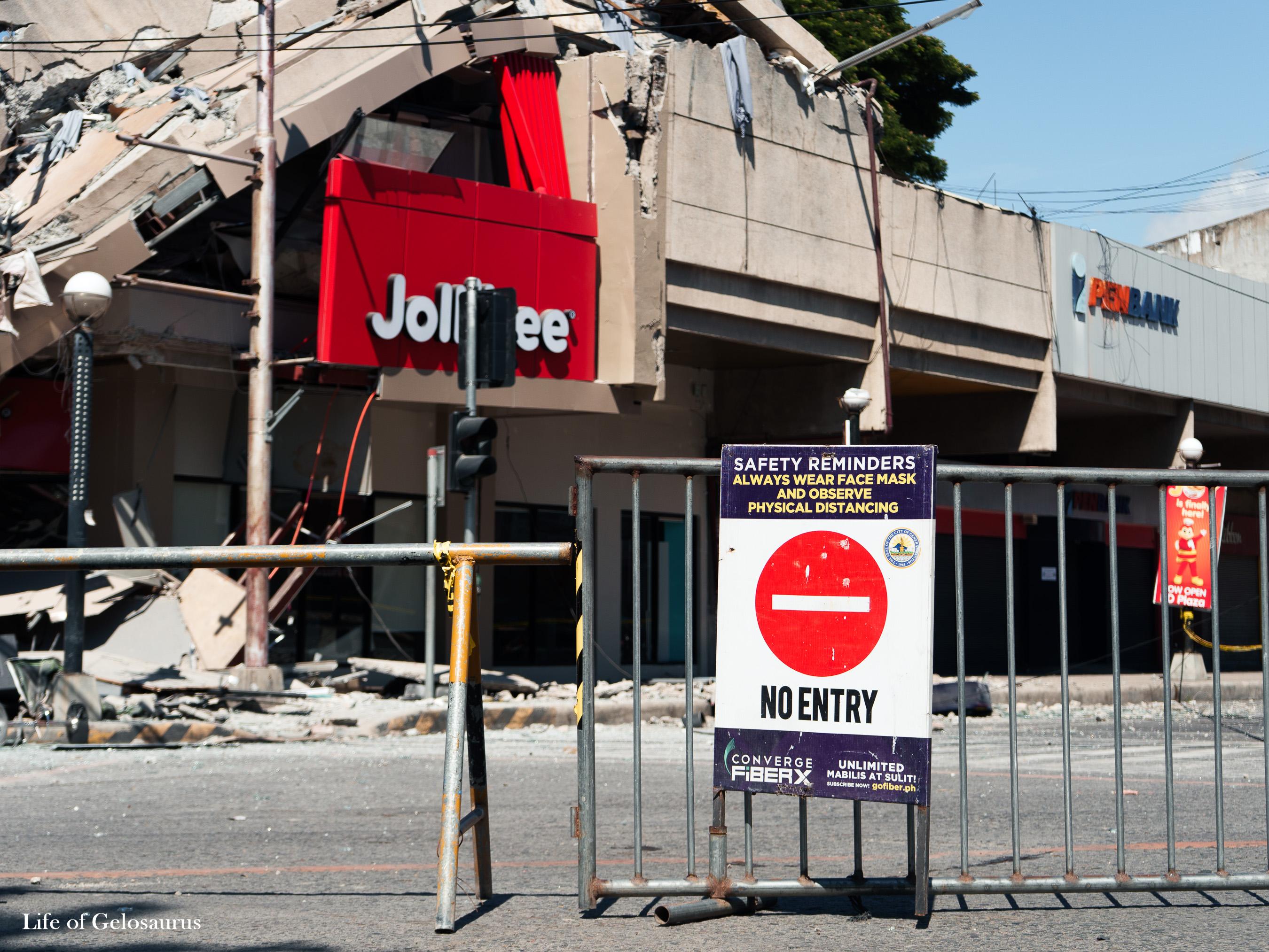 Earthquake aftermath in General Santos City, photograph 9 of 13